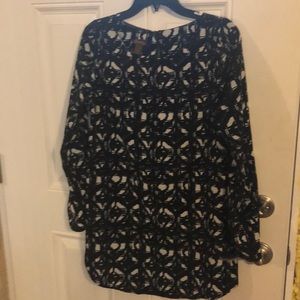 Long sleeve patterned blouse